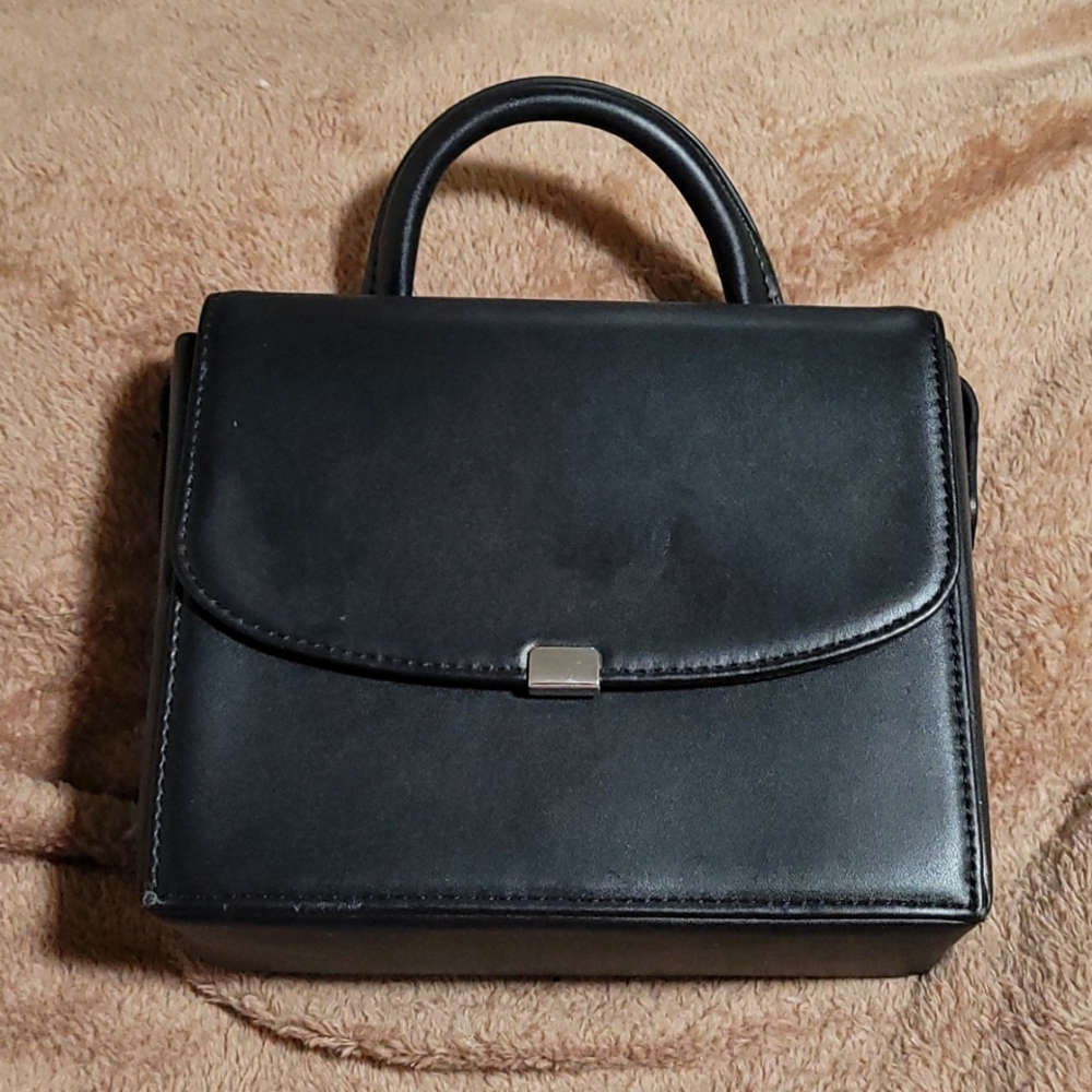 Crossbody purse